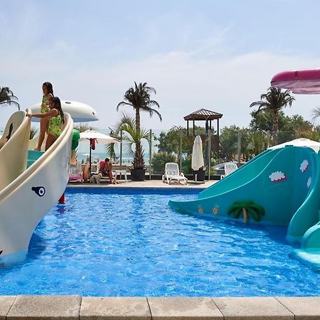 Sunrise Aparthotel Pool & Spa Mamaia Nord Năvodari Екстериор снимка